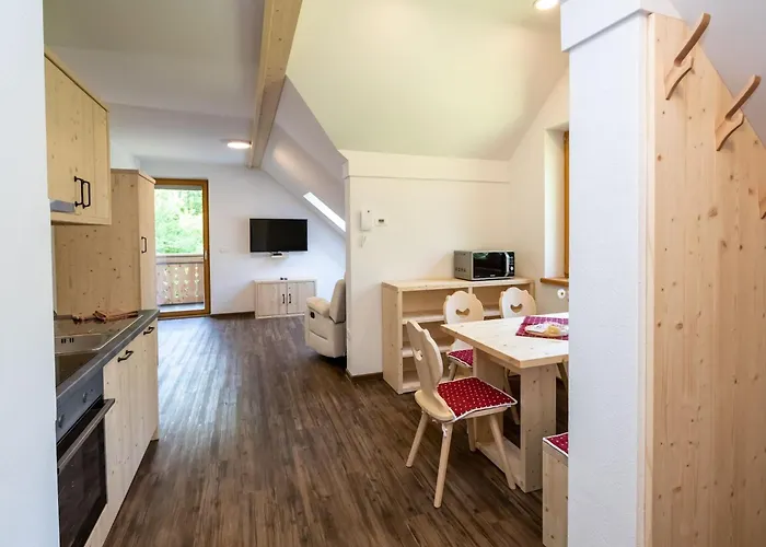 Apartman The Woodland Nook - Comfort Two Bedroom With Balcony Bohinji-tó