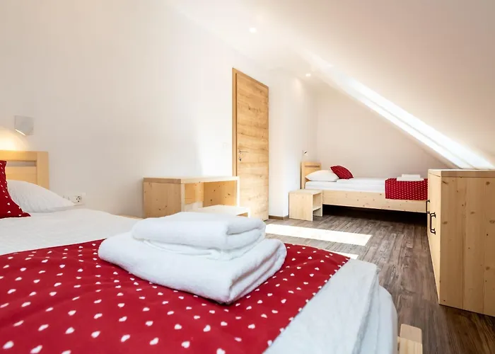 The Woodland Nook - Comfort Two Bedroom With Balcony *