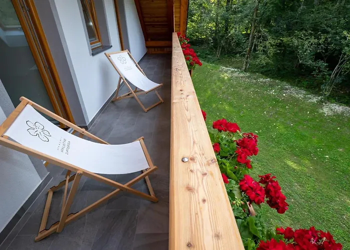 The Woodland Nook - Comfort Two Bedroom With Balcony Апартаменты Бохинь