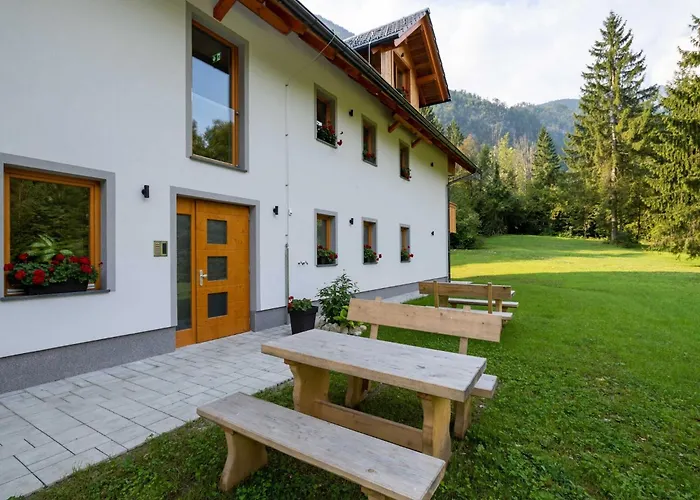 Apartman The Woodland Nook - Comfort Two Bedroom With Balcony Bohinji-tó